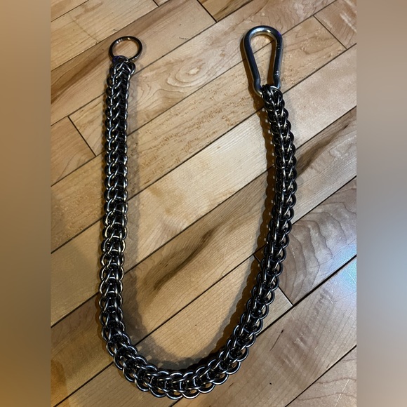 Persian Wallet Chain - Picture 2 of 2